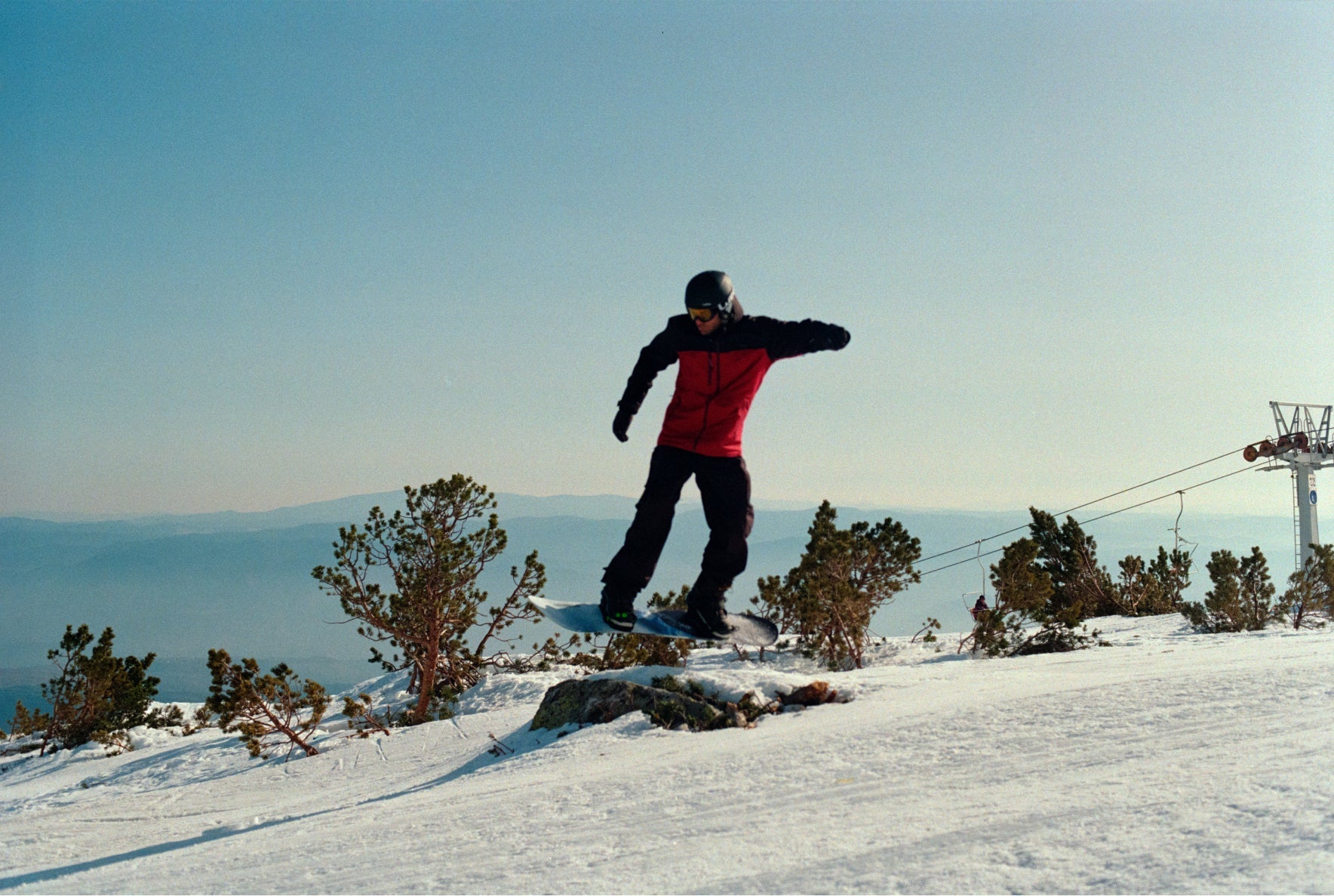 Powder Days and Adventure: Exploring the Best Snowboarding Destinations